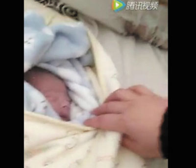 痛心，大連一女嬰剛出生兩個小時就被棄垃圾桶